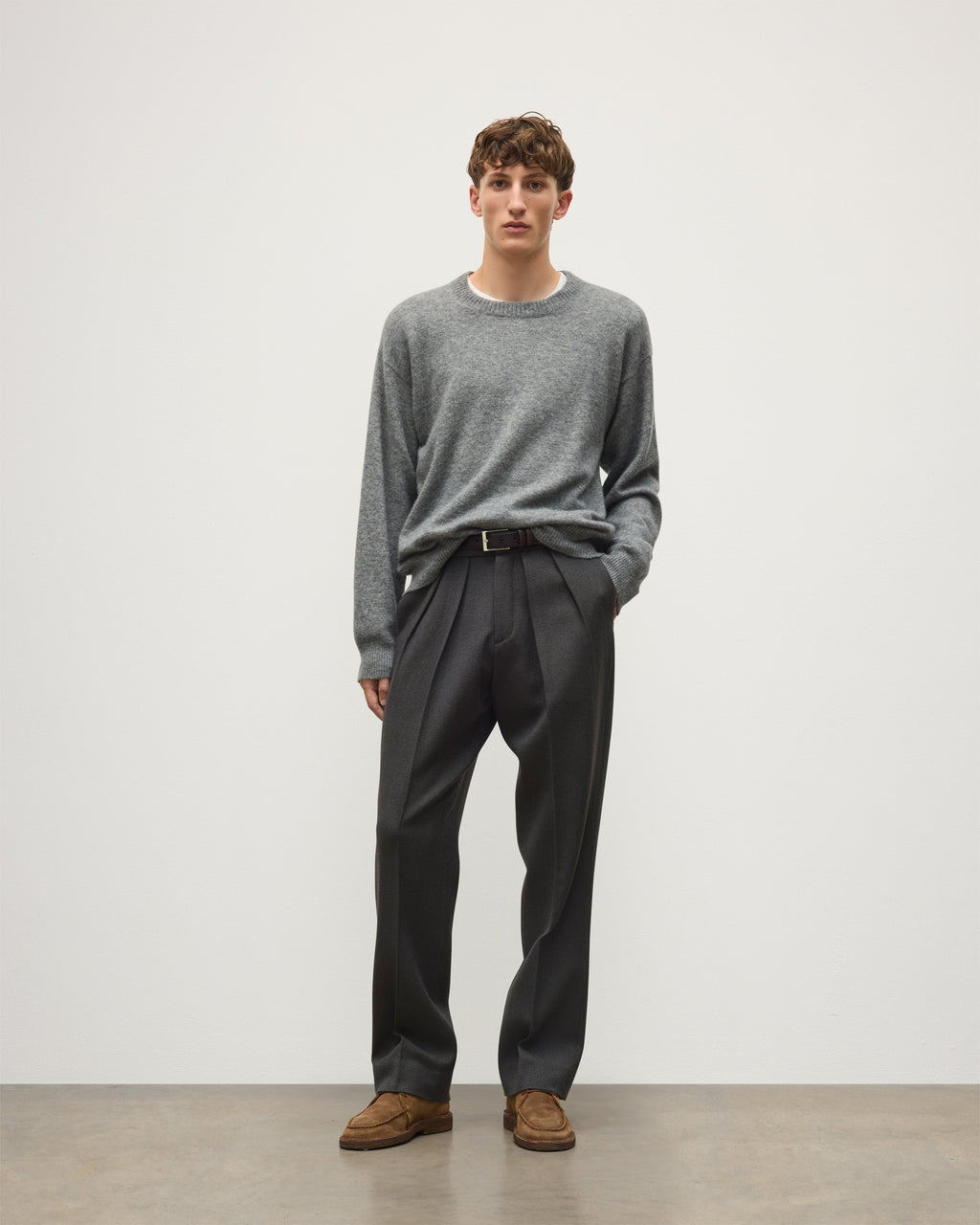 Johnstons of Elgin - Reuben Grey Cashmere Crew Jumper