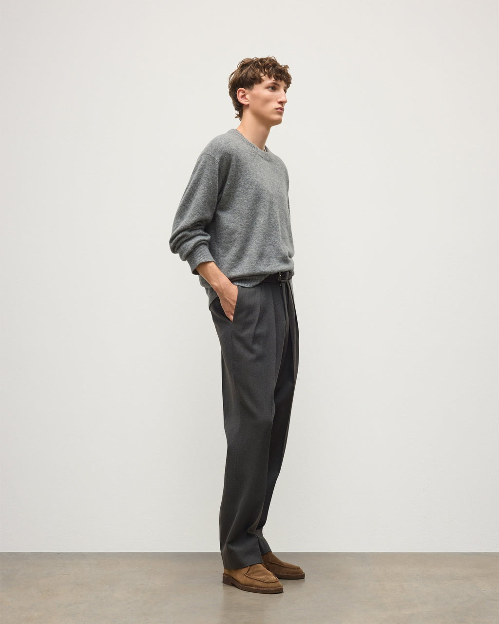 Johnstons of Elgin - Reuben Grey Cashmere Crew Jumper