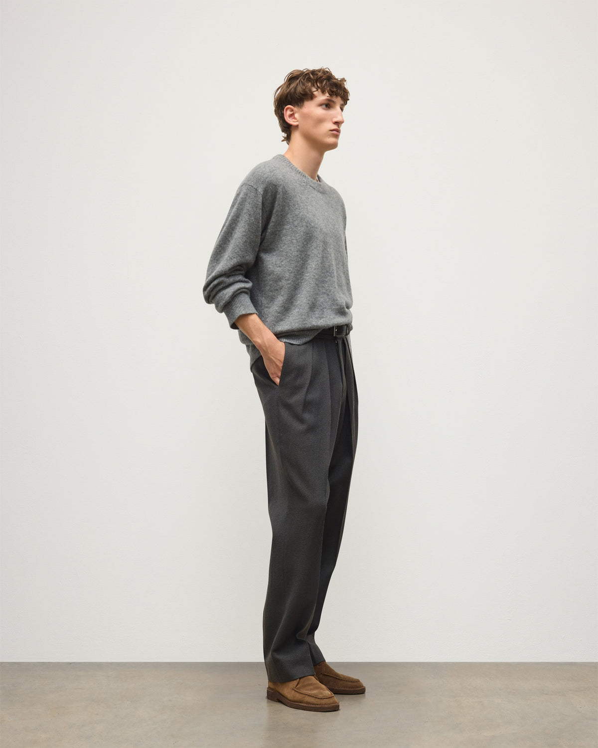 Johnstons of Elgin - Reuben Grey Cashmere Crew Jumper