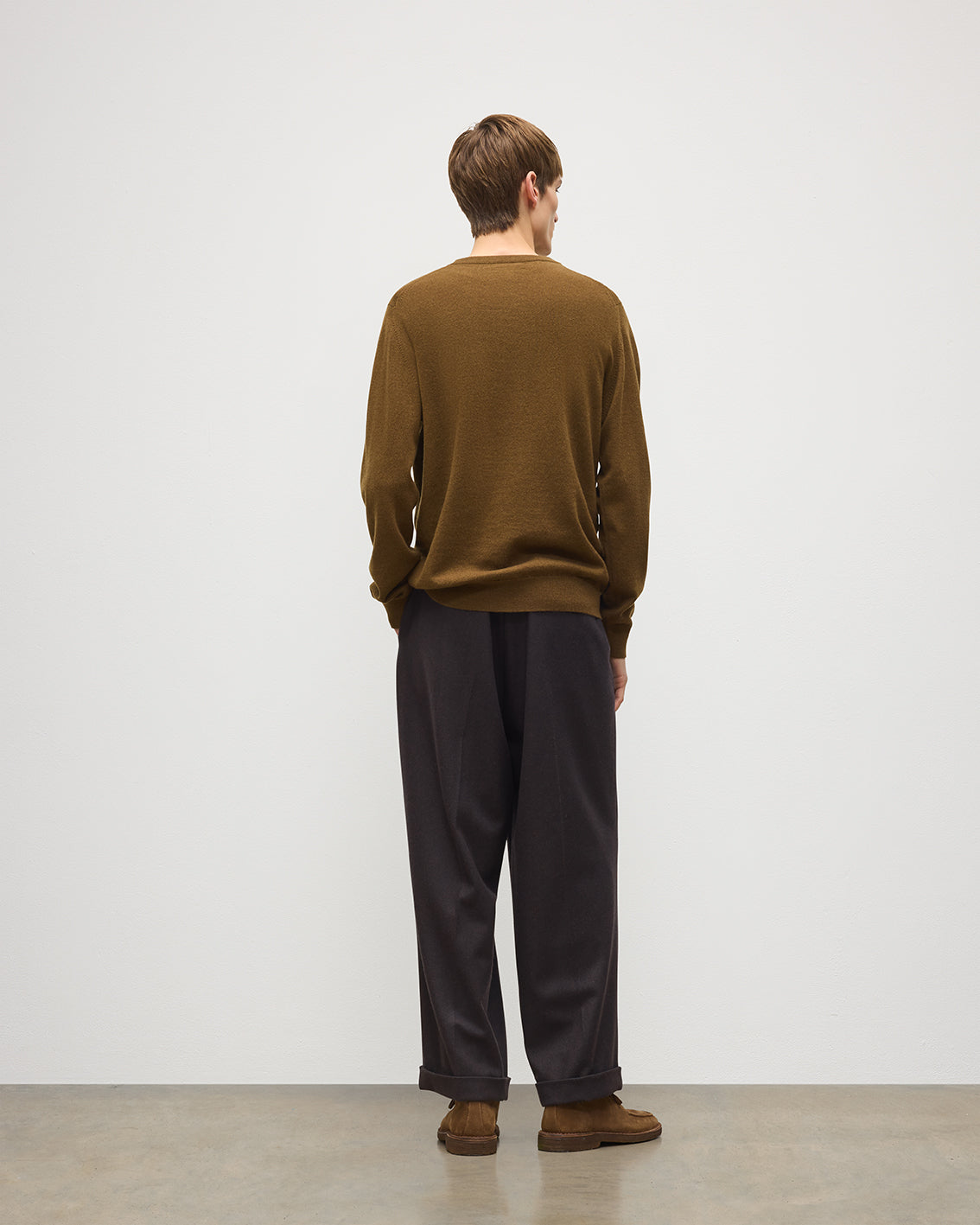 Johnstons of Elgin - Reuben Green Cashmere Crew Jumper