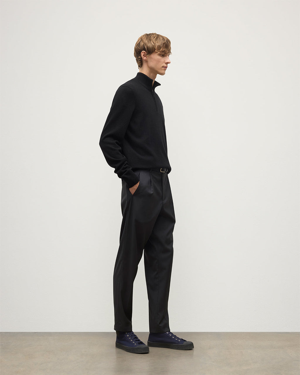 Johnstons of Elgin - Rory Cashmere Classic Black Zip Neck Jumper