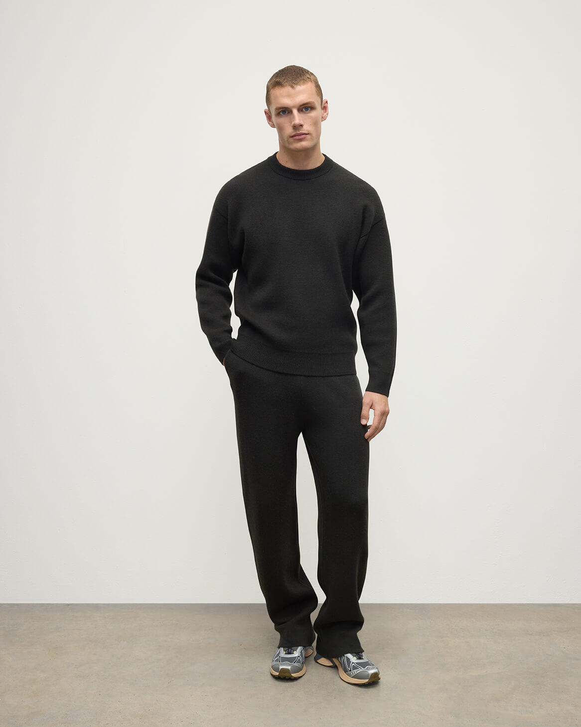 Johnstons of Elgin - Double Faced Dark Grey Tapered Joggers
