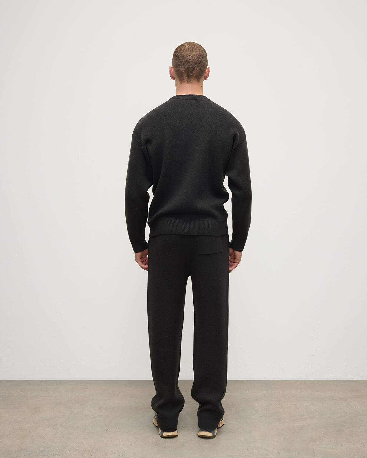 Johnstons of Elgin - Double Faced Dark Grey Sweatshirt