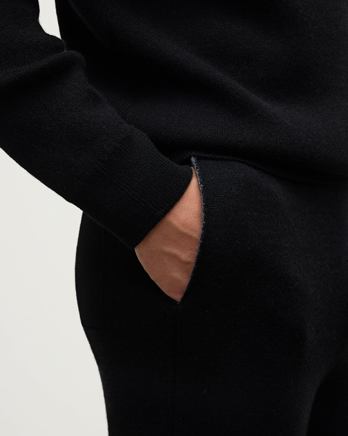 Johnstons of Elgin - Double Face Black Tapered Joggers