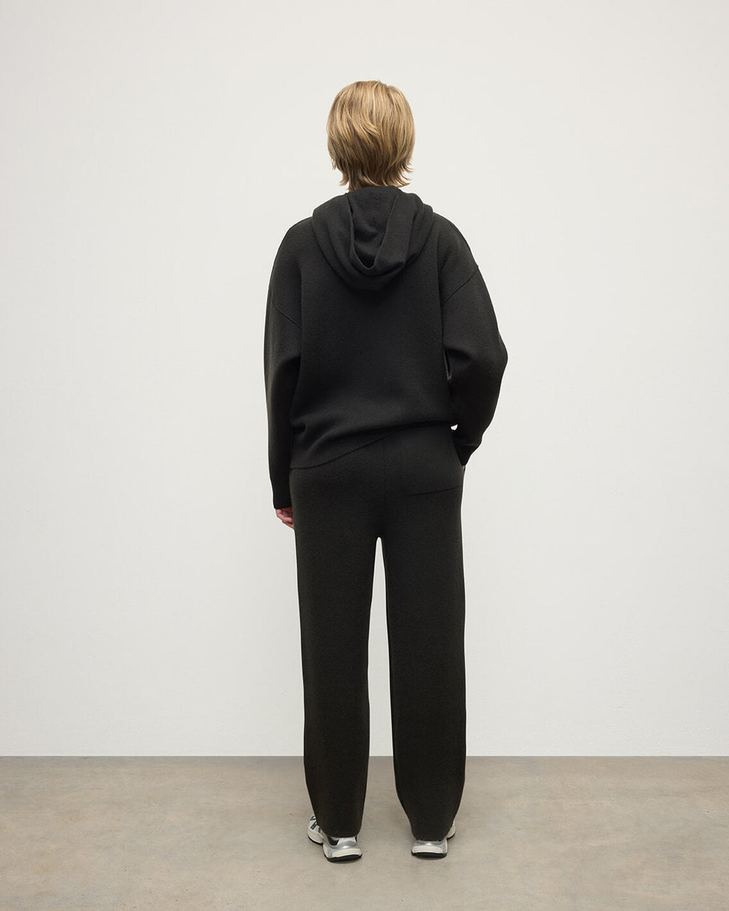 Johnstons of Elgin - Double - Face Black Cashmere Hoodie