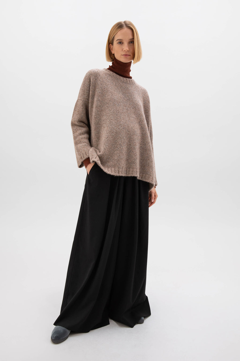 Johnstons of Elgin - Brown Cashmere Silk Bouclé Jumper