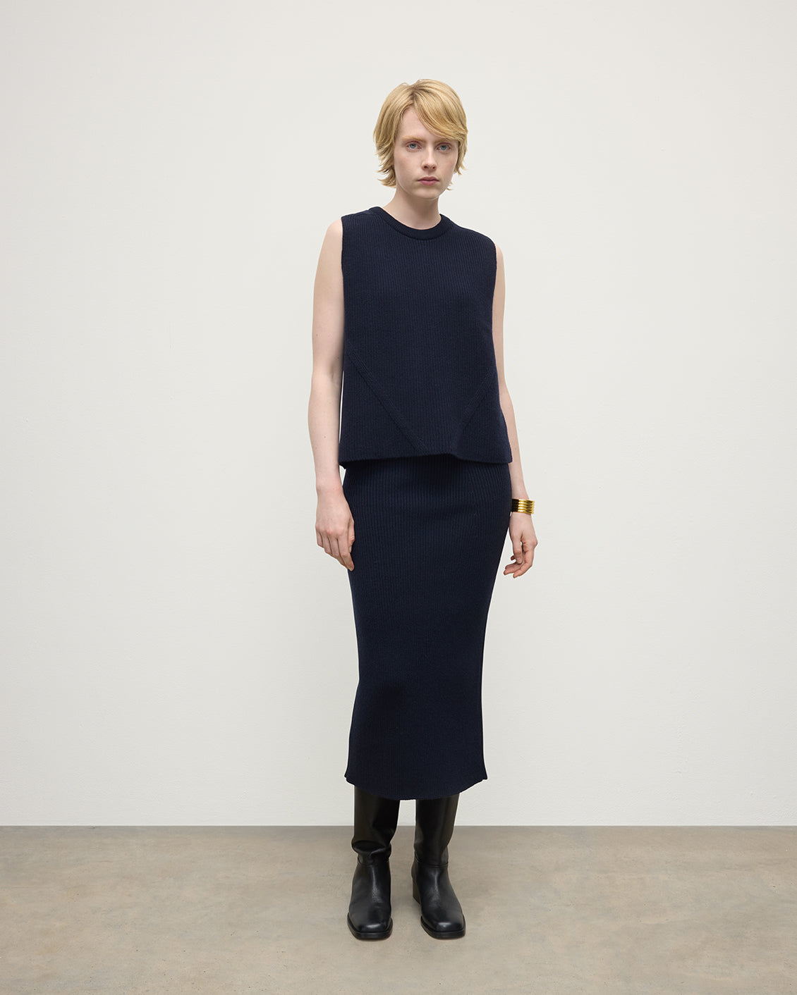 Johnstons of Elgin - Cashmere Dark Navy Midi Skirt
