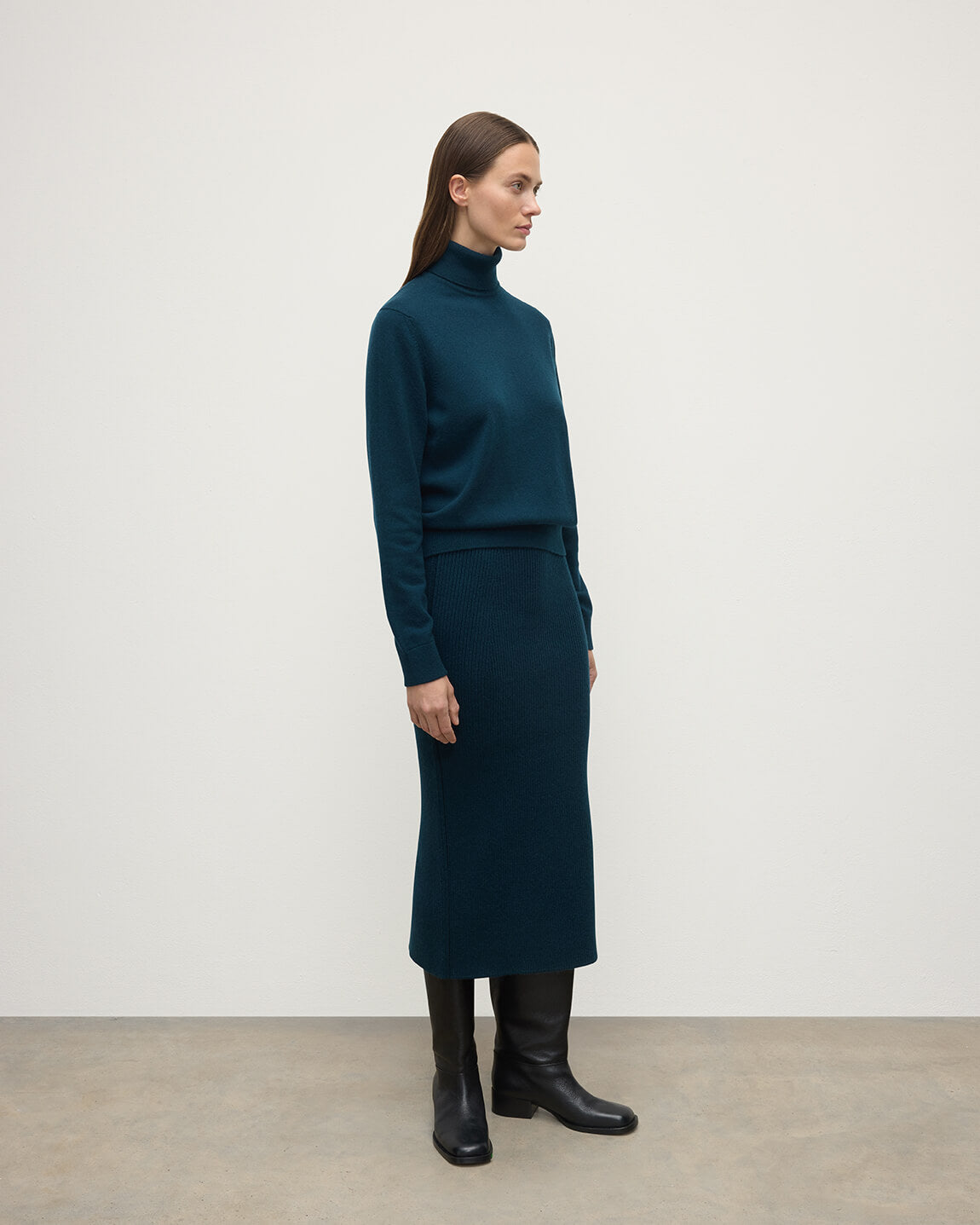 Johnstons of Elgin - Cashmere Bottle Green Midi Skirt