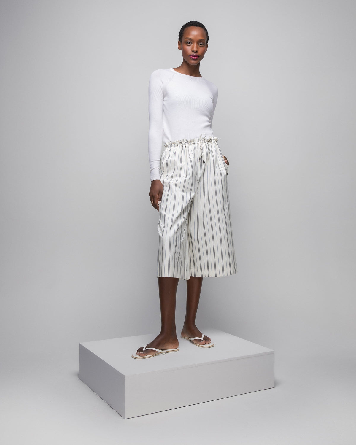 Johnstons of Elgin - Gathered Waist Cropped Stripe Trousers