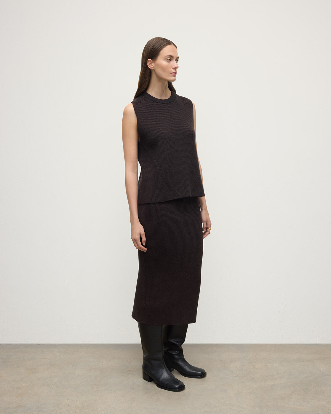 Johnstons of Elgin - Cashmere Dark Brown Midi Skirt