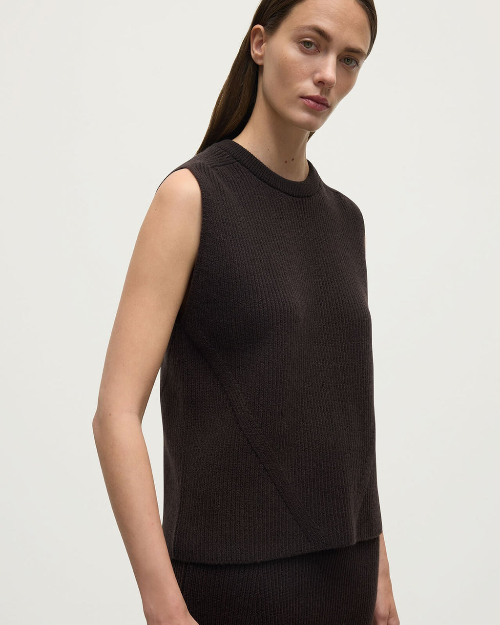 Johnstons of Elgin - Sleeveless Dark Brown Cashmere Tank Top