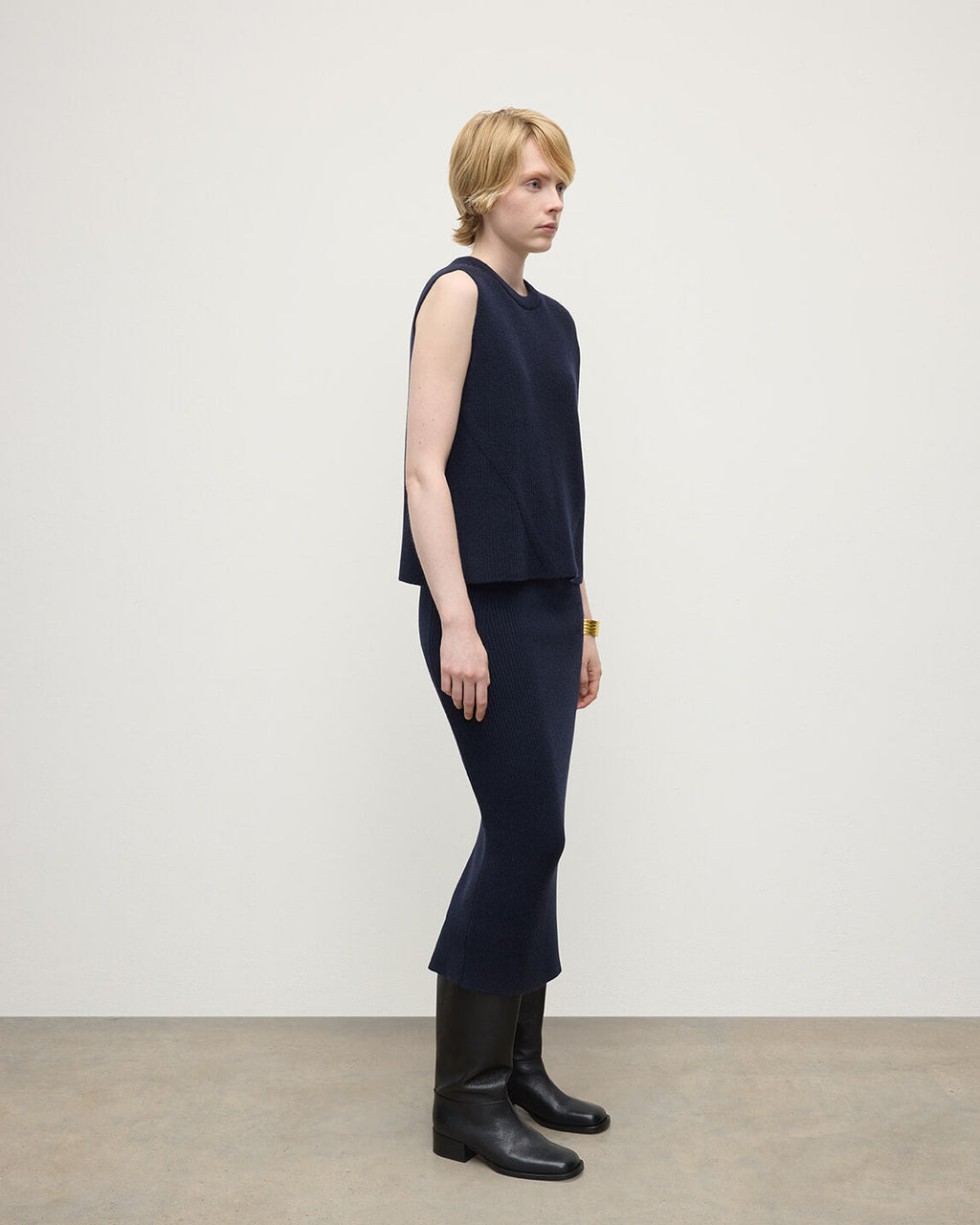 Johnstons of Elgin - Sleeveless Dark Navy Cashmere Tank Top