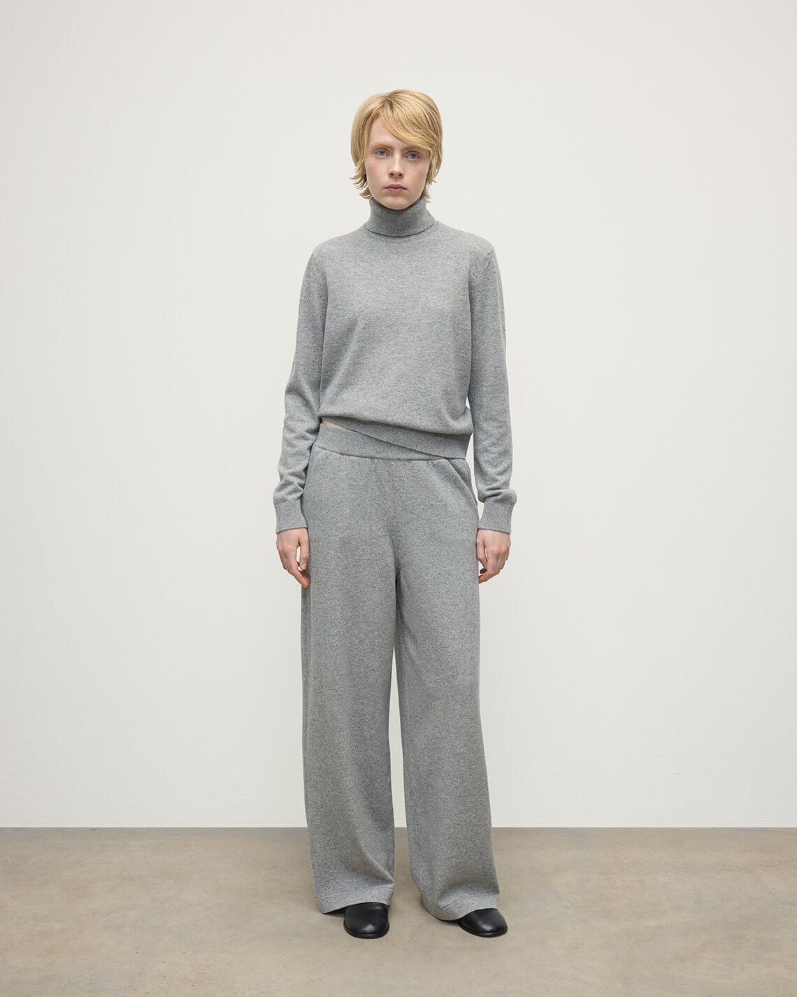 Johnstons of Elgin - Wide Leg Light Grey Cashmere Trousers