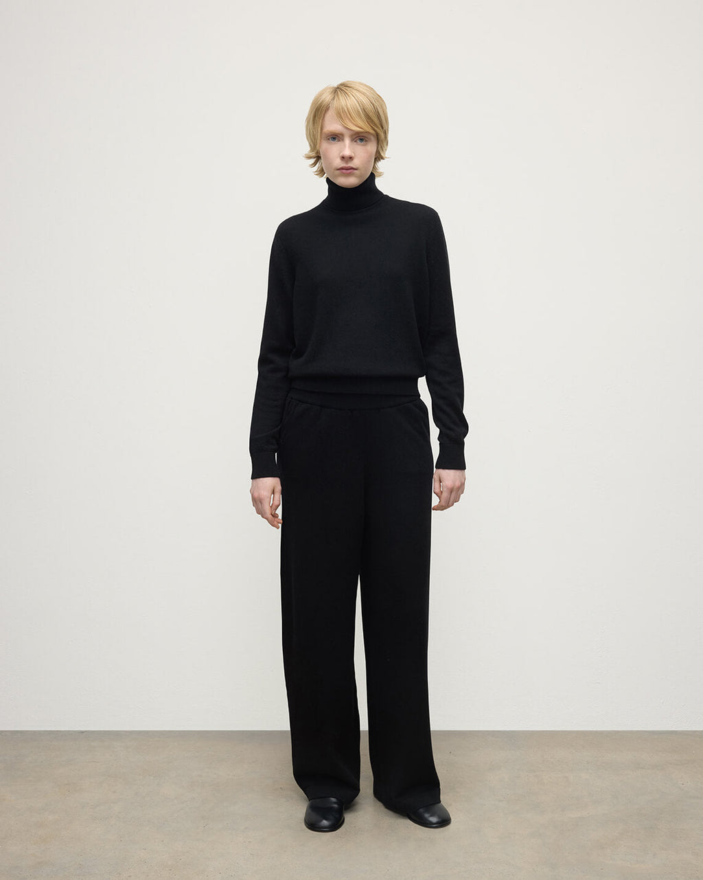 Johnstons of Elgin - Wide Leg Black Cashmere Trousers