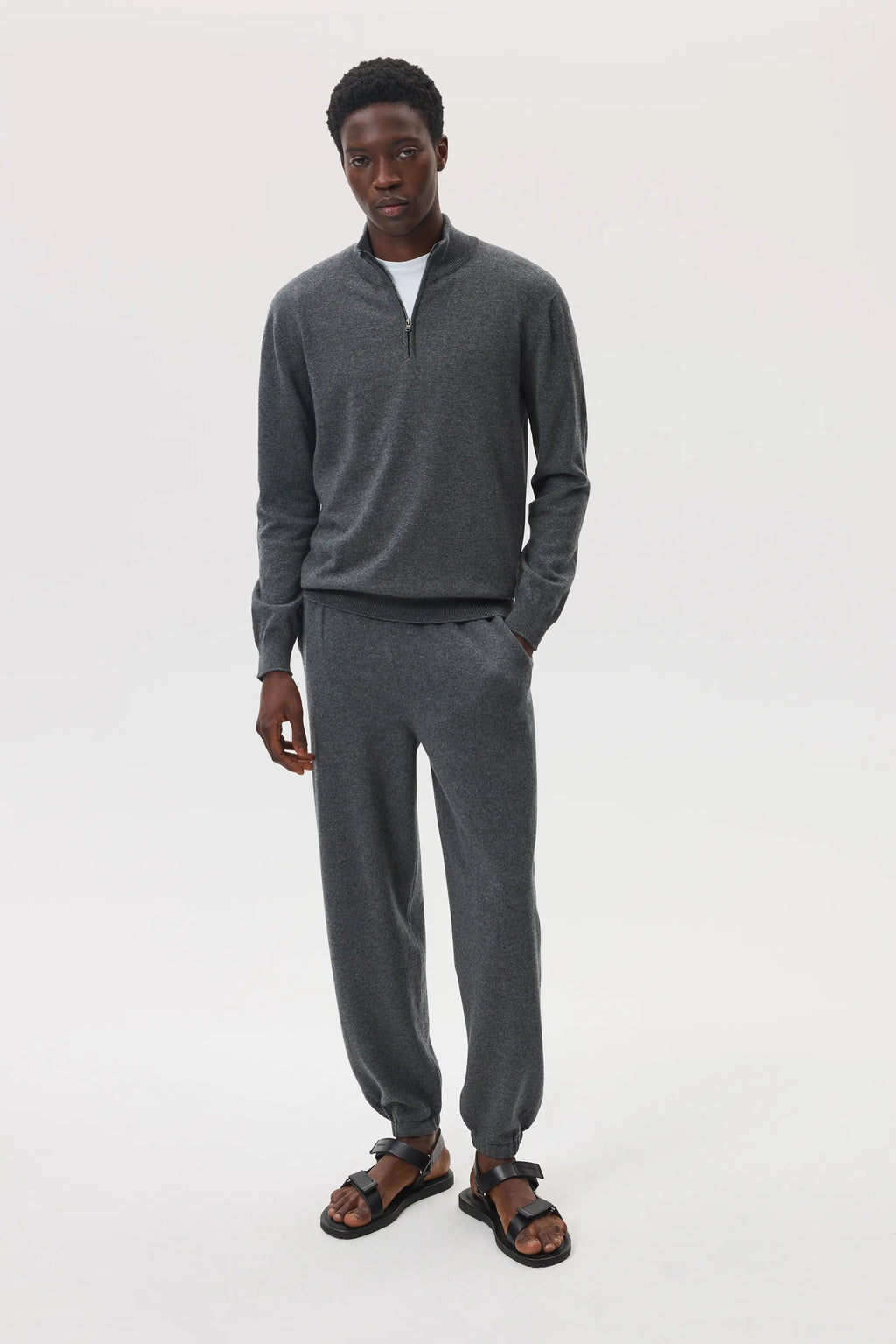 Johnstons of Elgin - Classic Cashmere Mid Grey Zip Neck Jumper