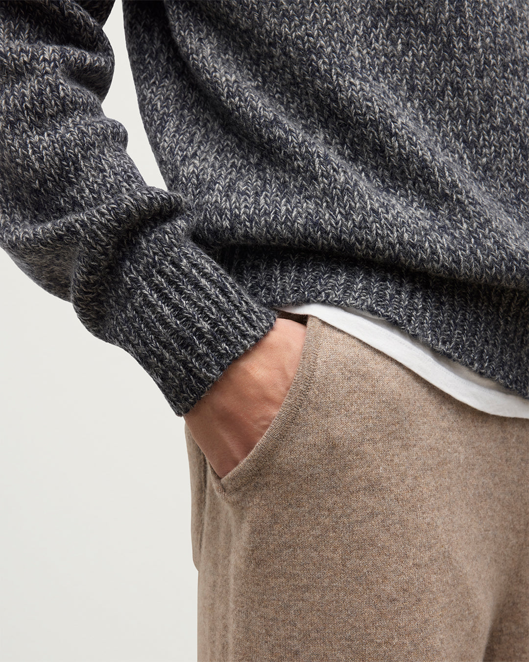 Johnstons of Elgin - Kirk Light Brown Cashmere Sweatpants