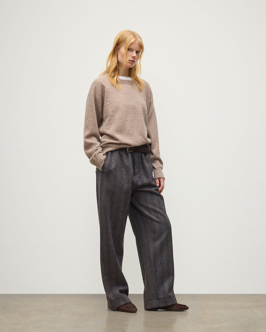 Johnstons of Elgin - Boyce Brown Brushed Cashmere - Silk Jumper