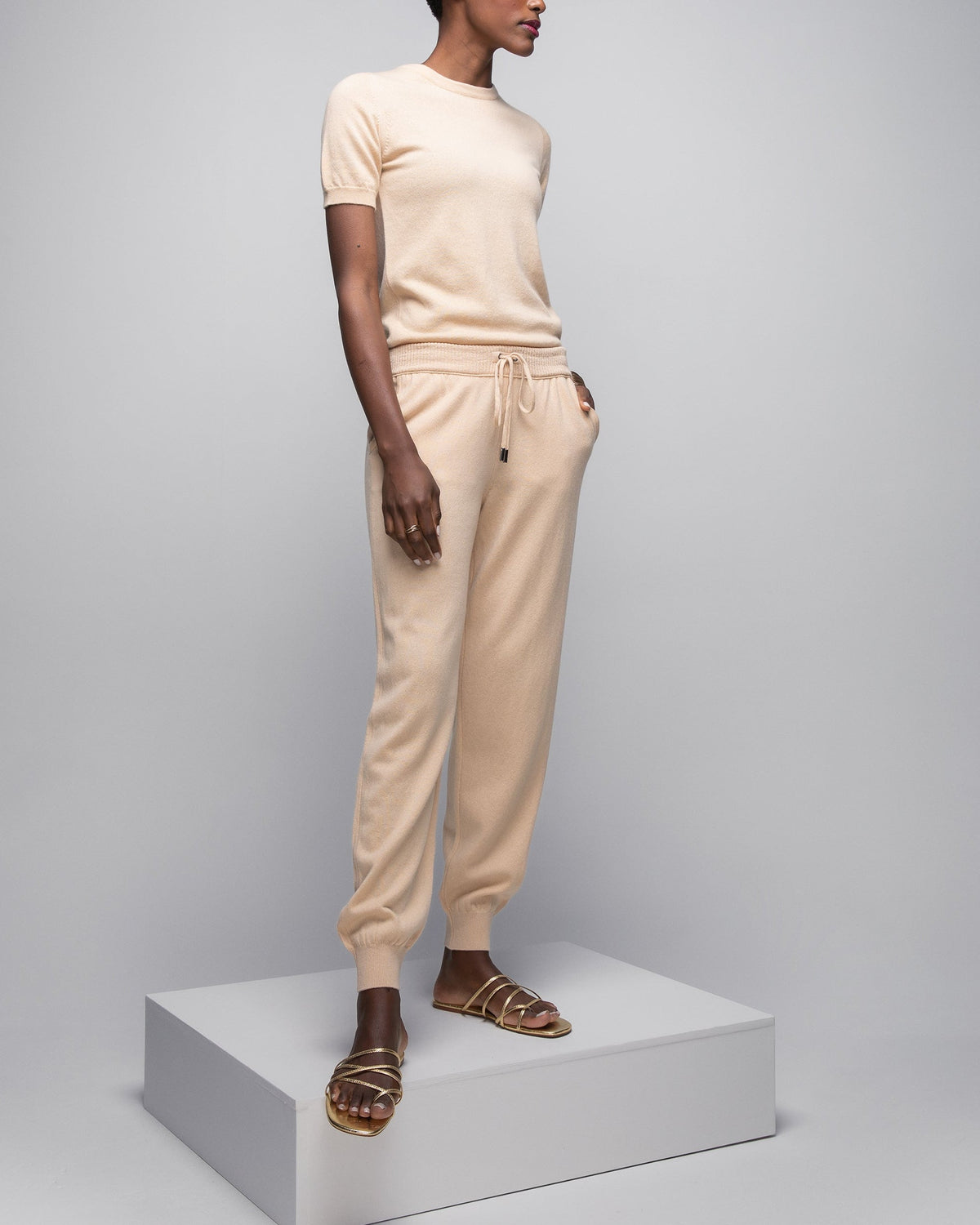 Johnstons of Elgin - Women's Cashew Performance Cashmere Joggers