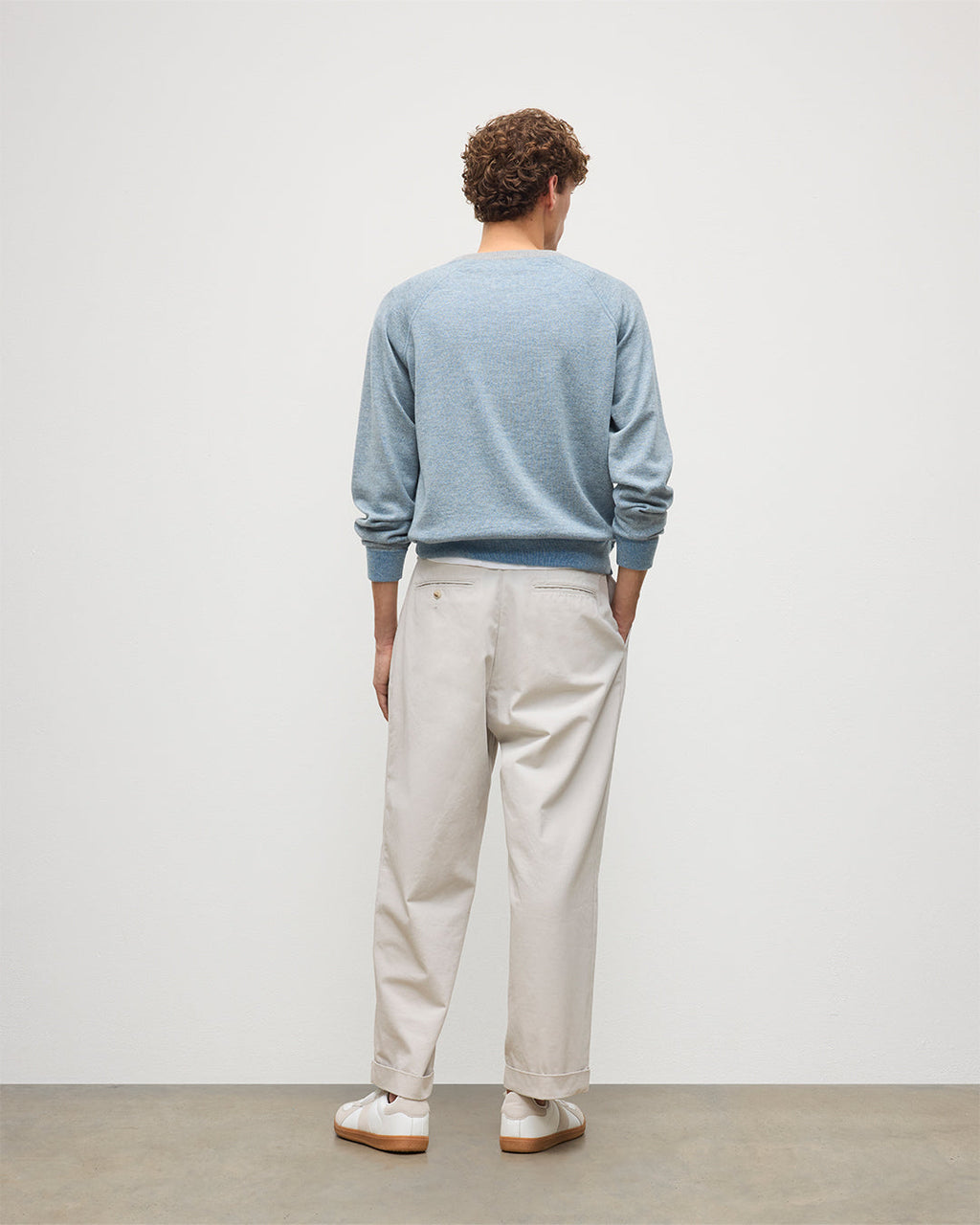 Johnstons of Elgin - Beach Blue Cashmere Sweatshirt