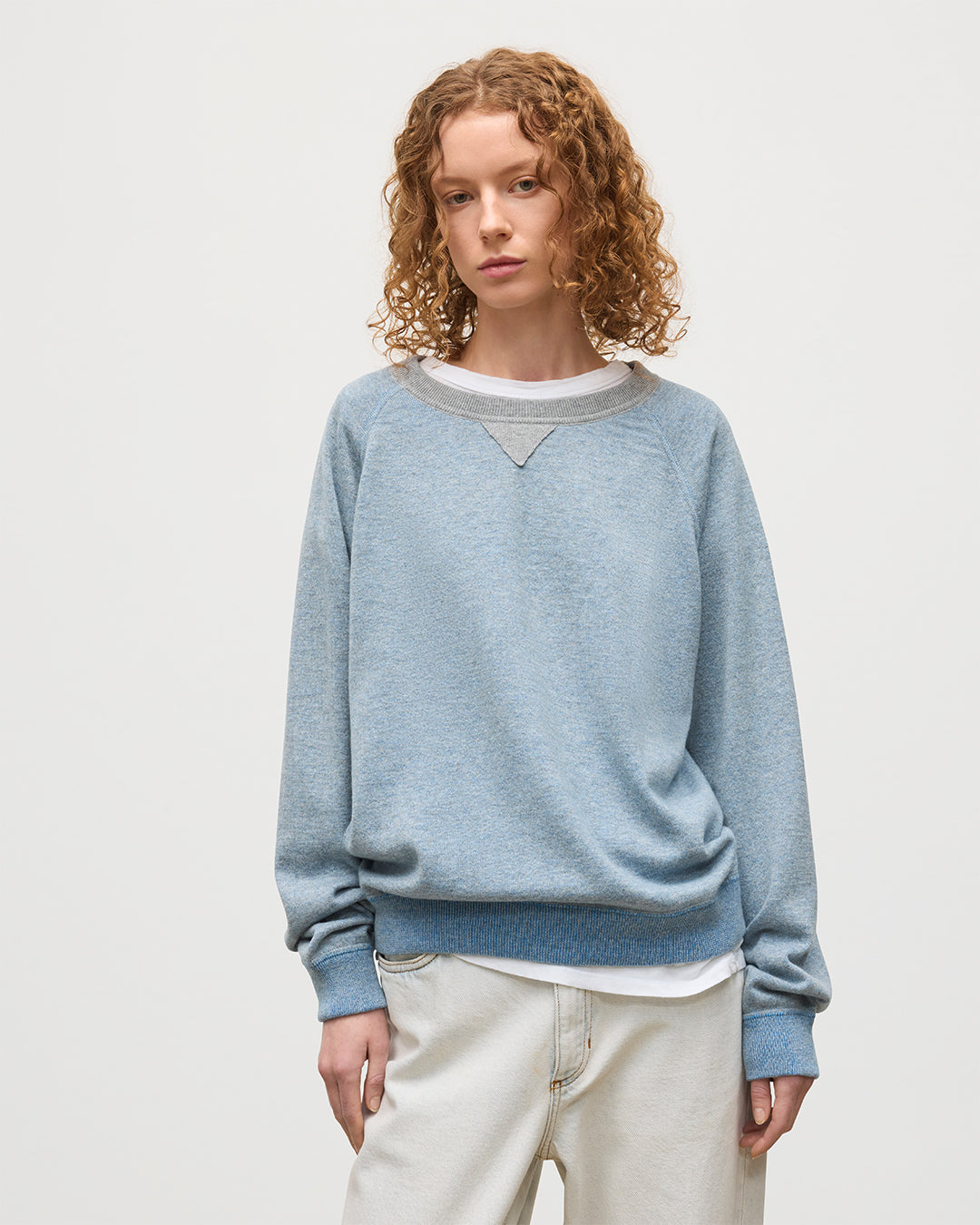 Johnstons of Elgin - Beach Blue Cashmere Sweatshirt