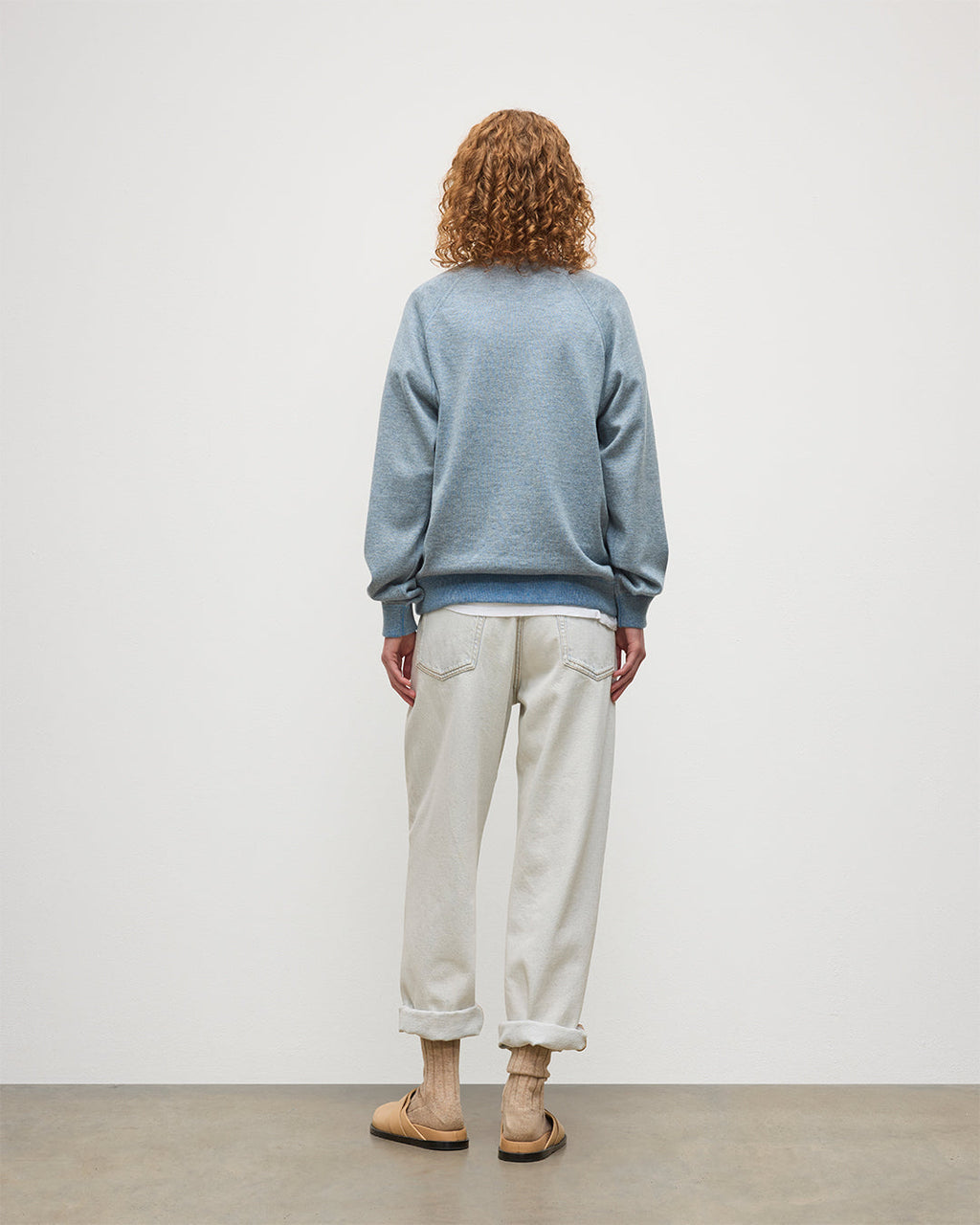 Johnstons of Elgin - Beach Blue Cashmere Sweatshirt