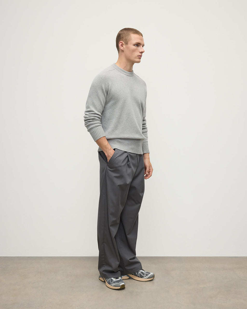 Johnstons of Elgin - Superfine Merino Relaxed Light Grey Jumper