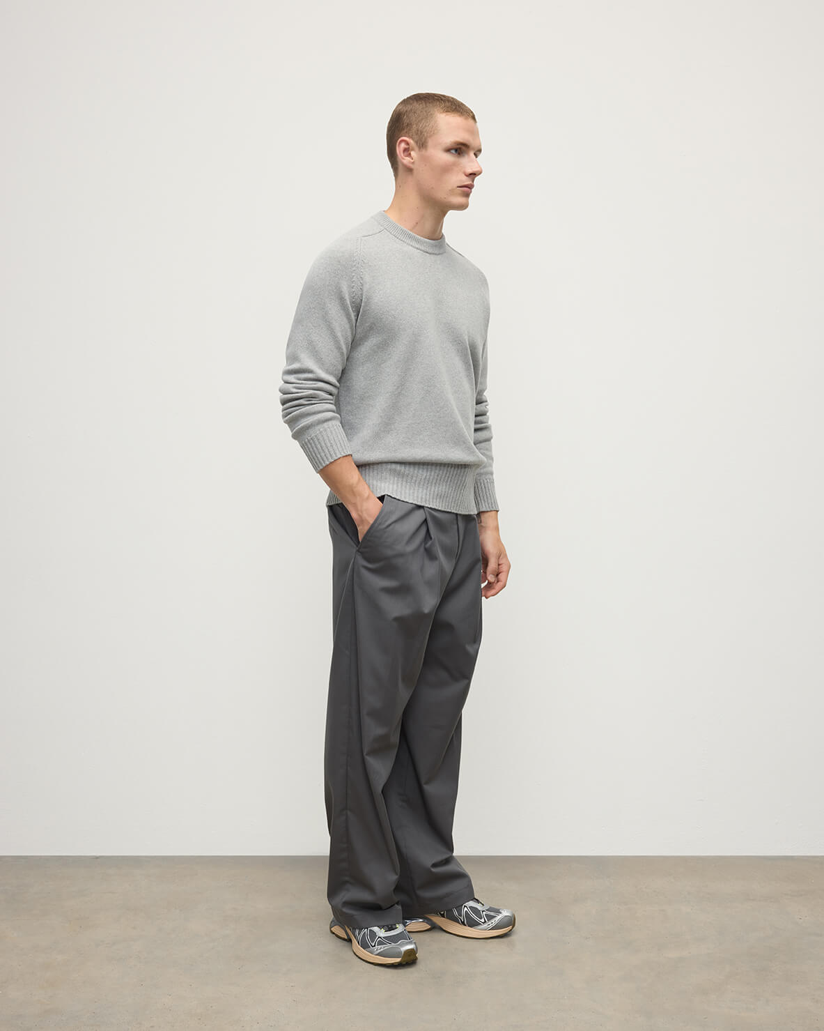 Johnstons of Elgin - Superfine Merino Relaxed Light Grey Jumper
