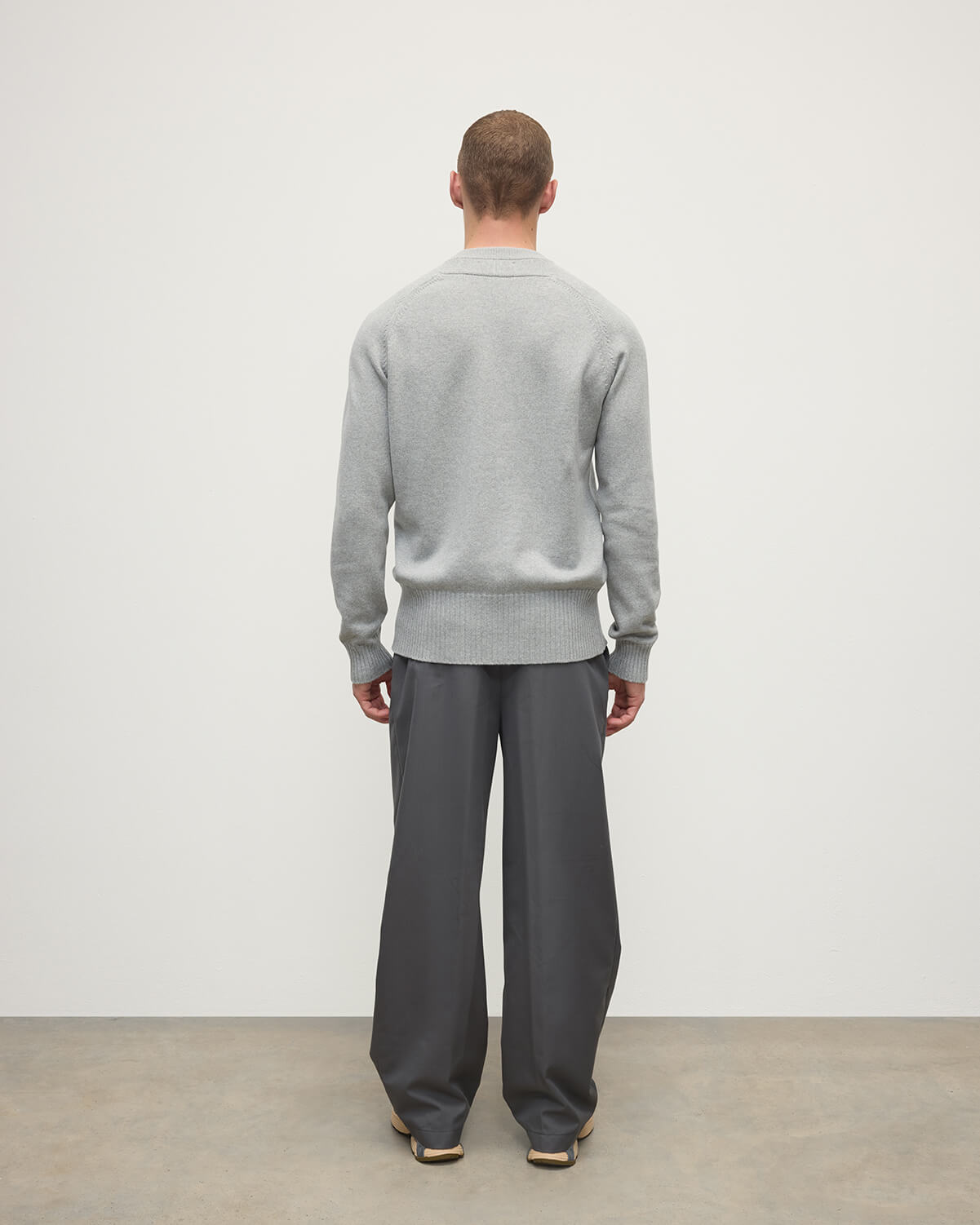 Johnstons of Elgin - Superfine Merino Relaxed Light Grey Jumper