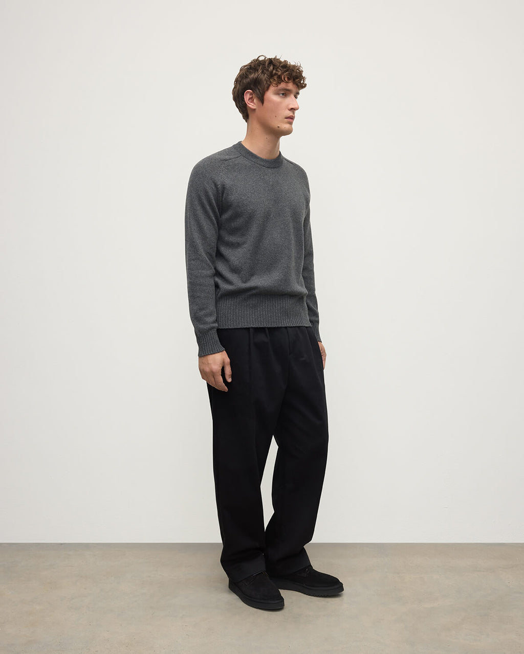 Johnstons of Elgin - Superfine Merino Relaxed Dark Grey Jumper