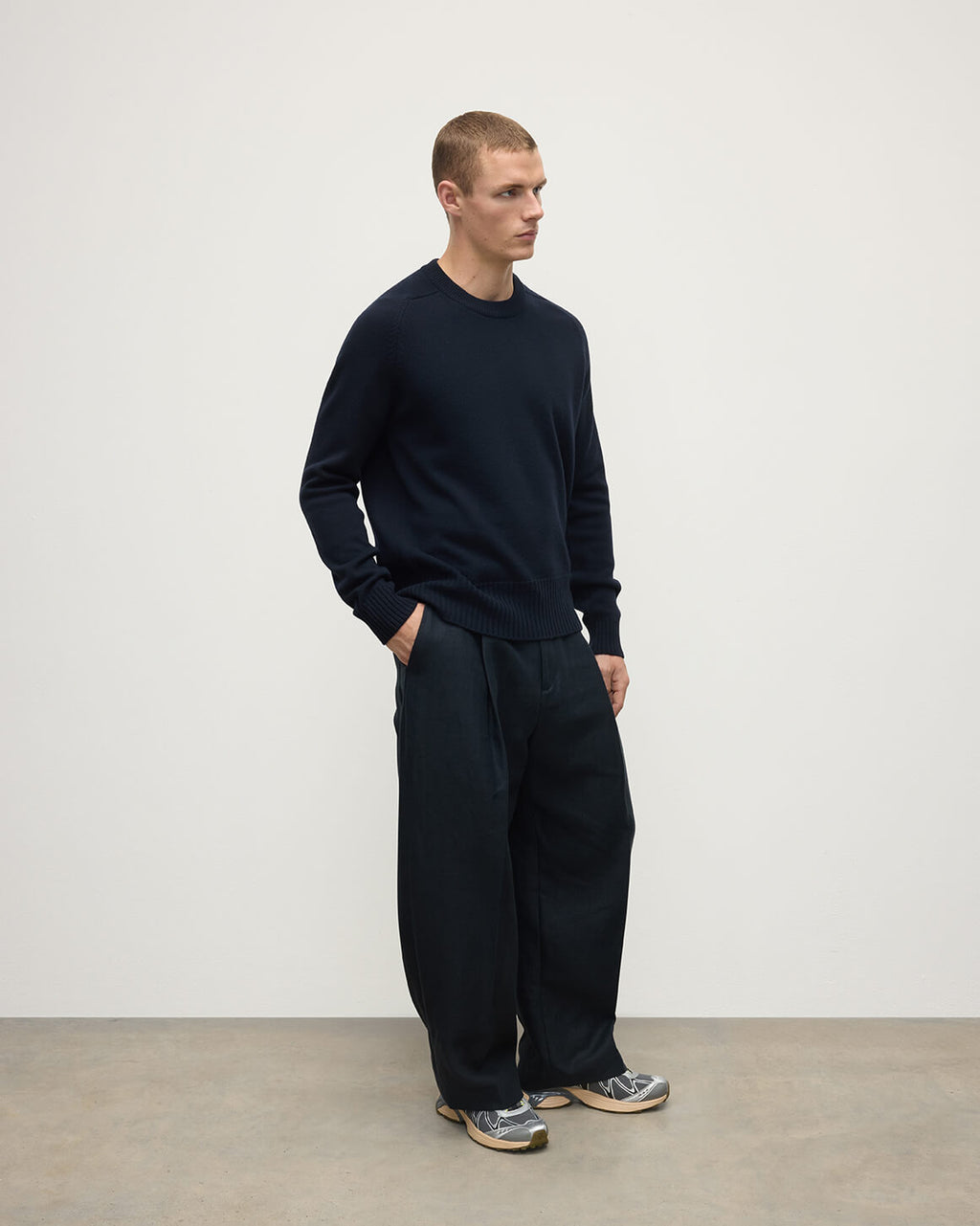 Johnstons of Elgin - Superfine Merino Relaxed Dark Navy Jumper