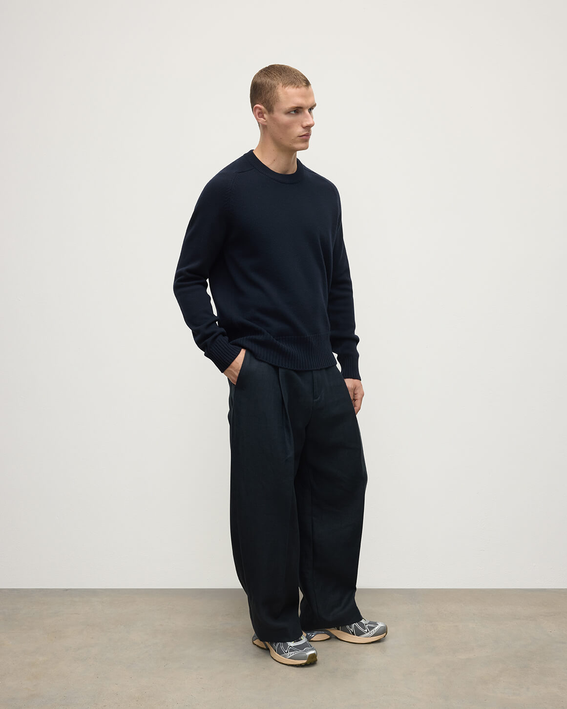 Johnstons of Elgin - Superfine Merino Relaxed Dark Navy Jumper