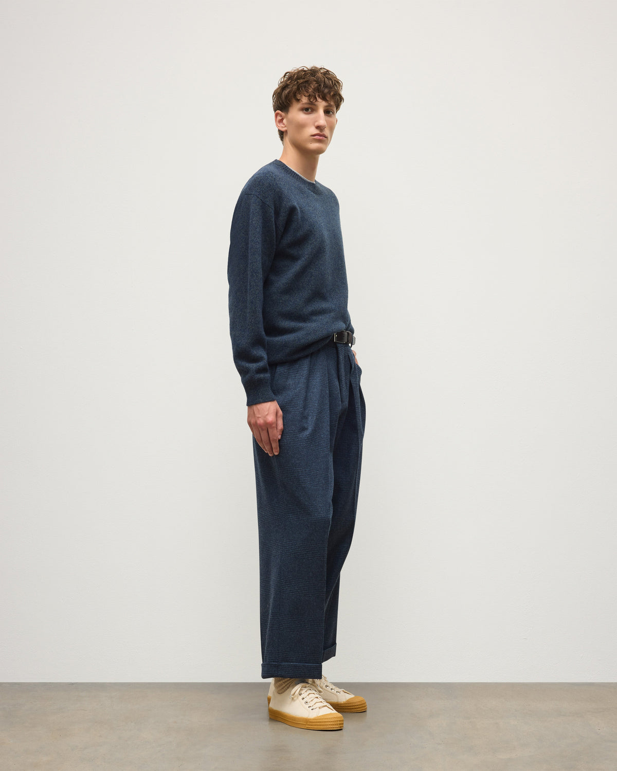 Johnstons of Elgin - Craigie Navy Lambswool Jumper