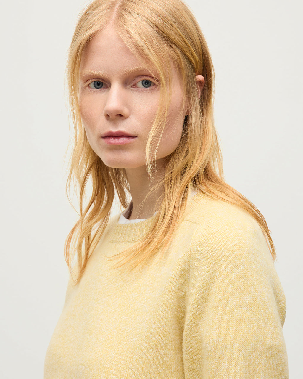 Johnstons of Elgin - Blyth Yellow Lambswool Jumper