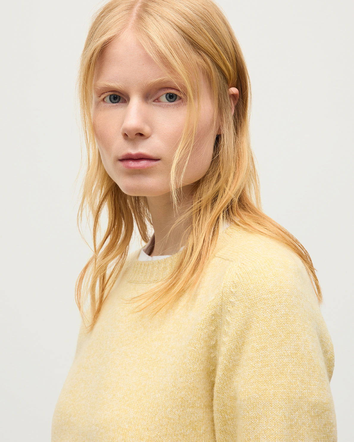 Johnstons of Elgin - Blyth Yellow Lambswool Jumper