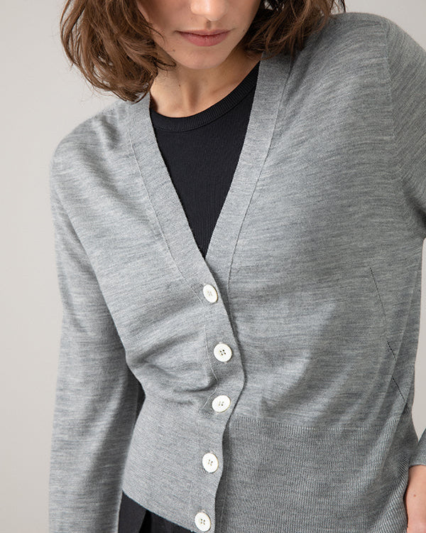 Johnstons of Elgin - Women's Light Grey Superfine Merino Cropped Cardigan