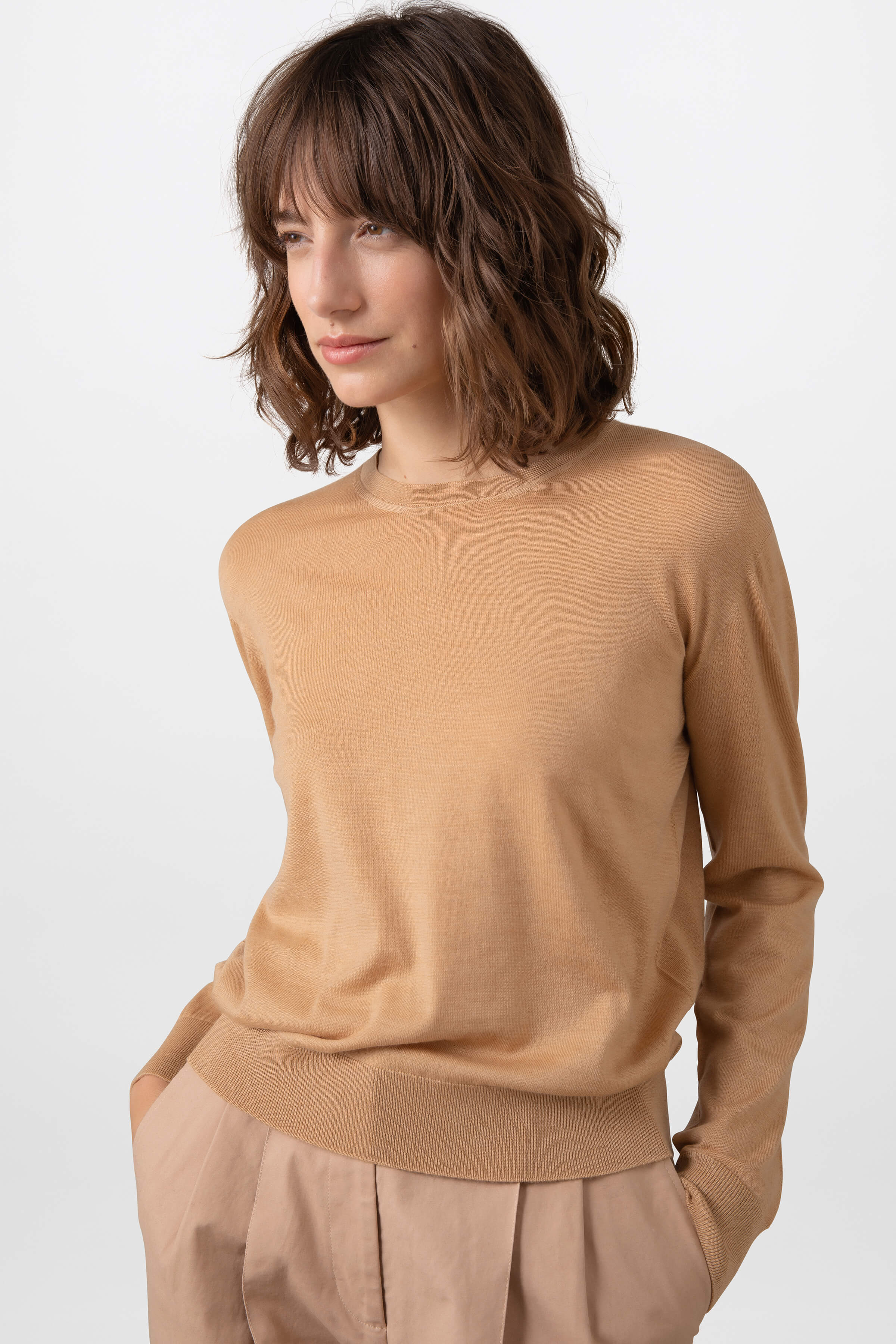 Johnstons of Elgin - Superfine Merino Round Neck Camel Jumper