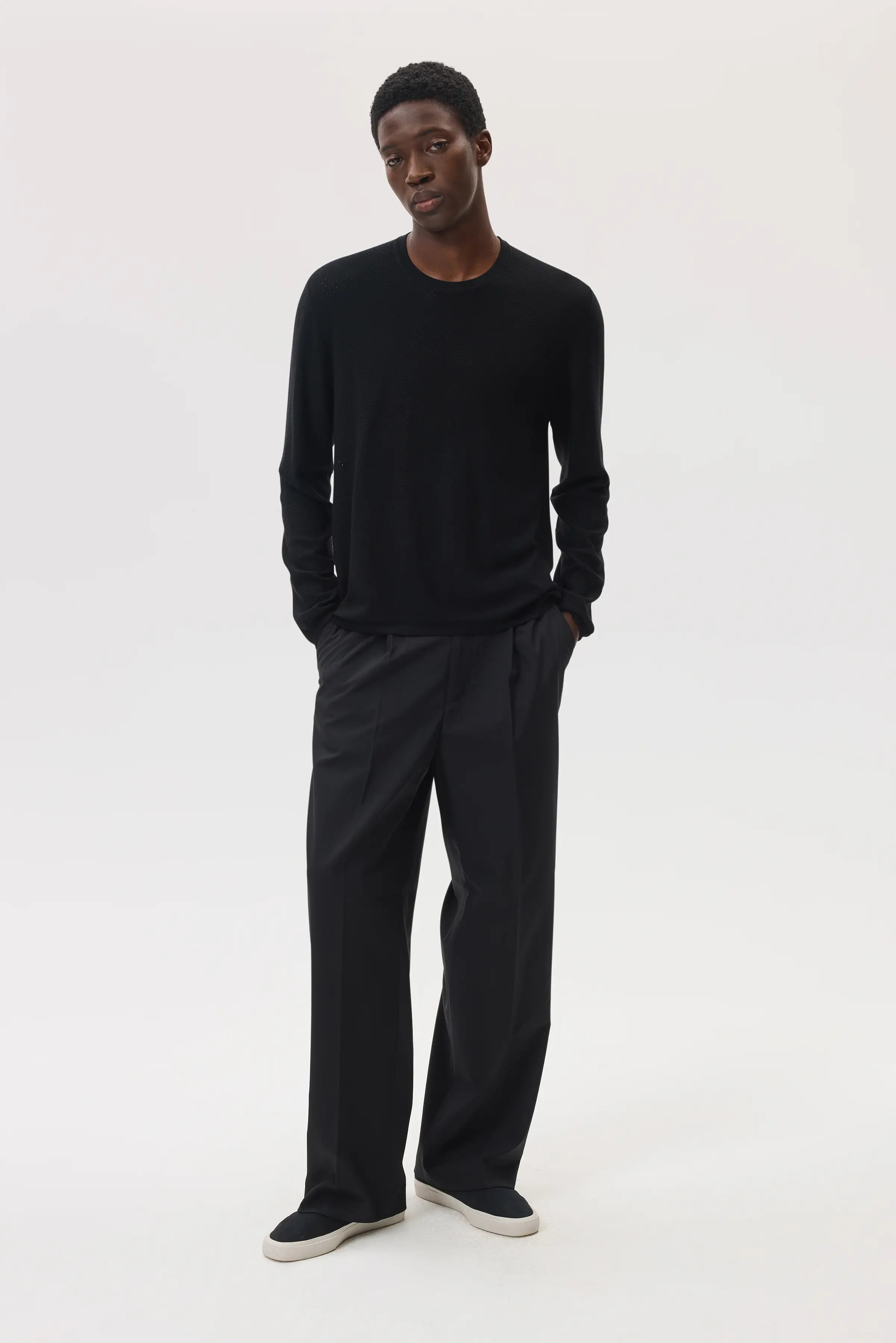 Johnstons of Elgin - Superfine Merino Mesh Black Crew Neck