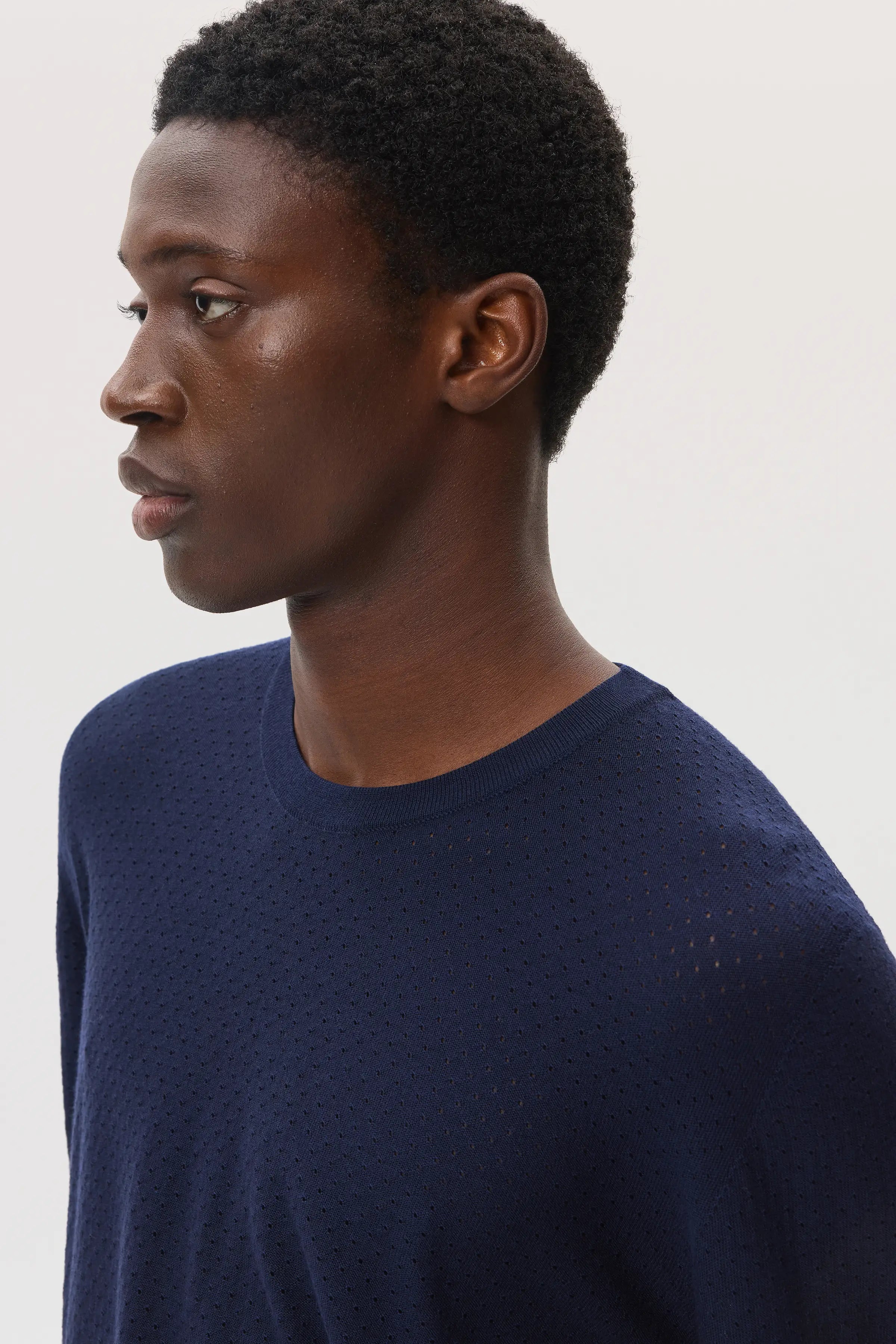 Johnstons of Elgin - Superfine Merino Mesh Dark Navy Crew Neck