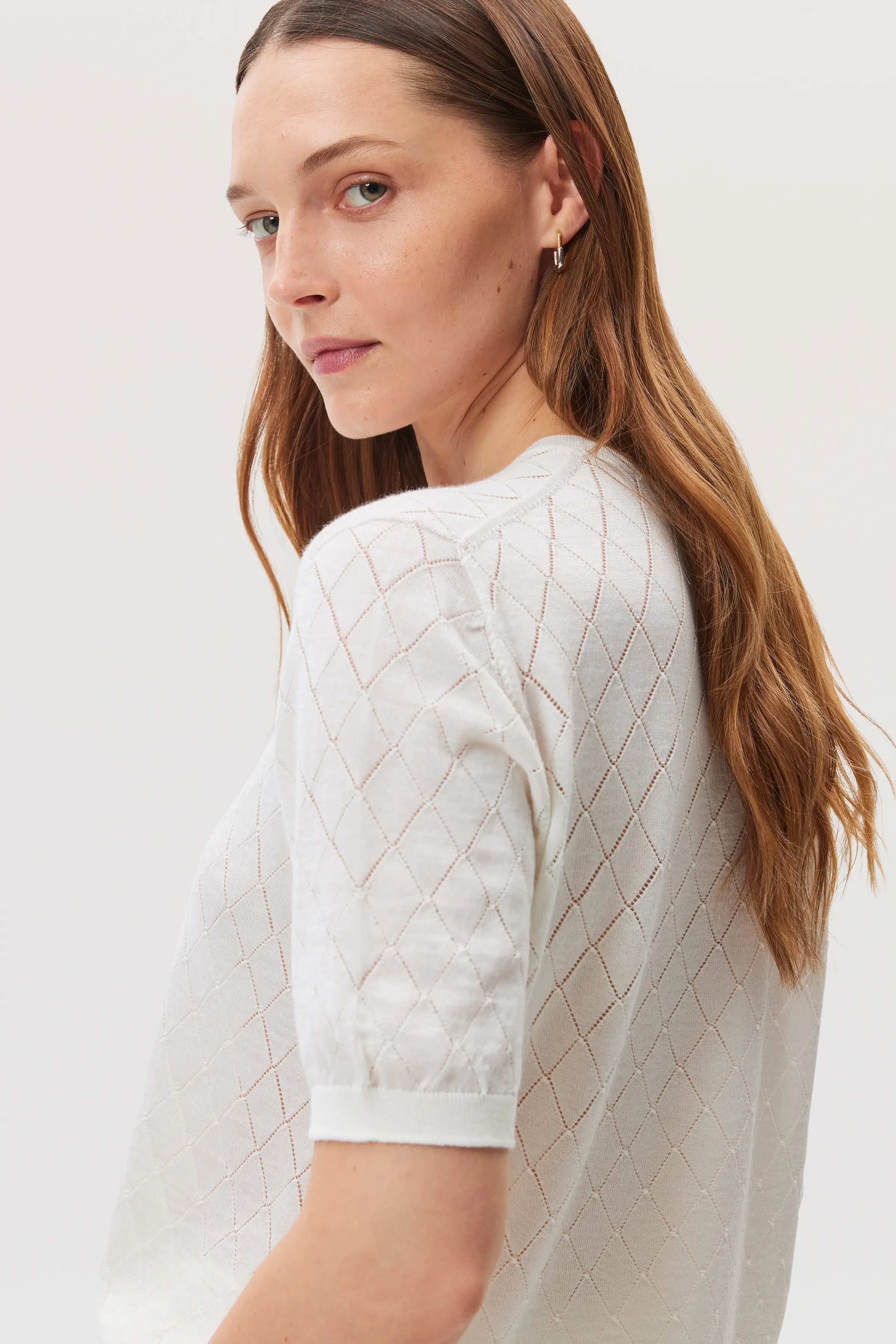 Johnstons of Elgin - Superfine Merino Pointelle Argyle White T - Shirt