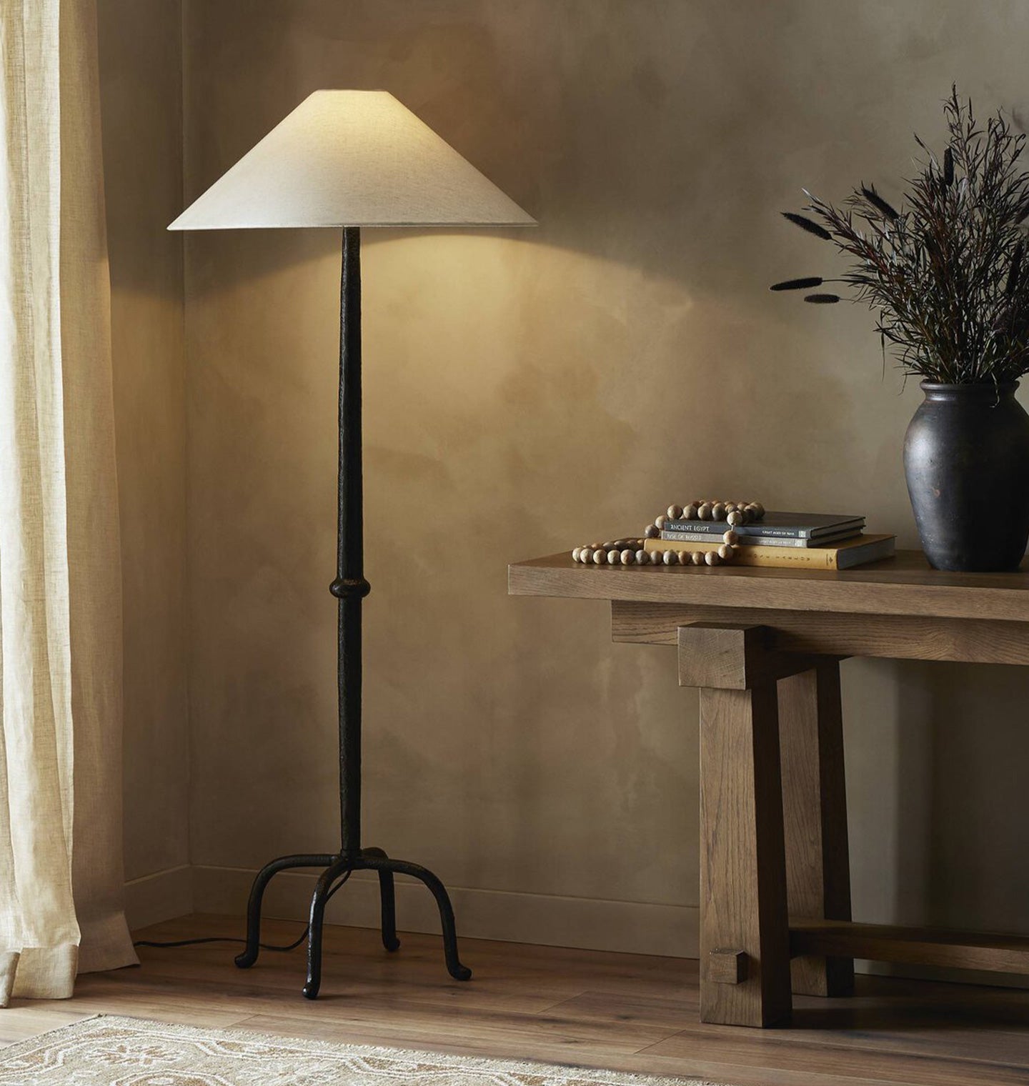 Amber Interiors - Kenai Floor Lamp