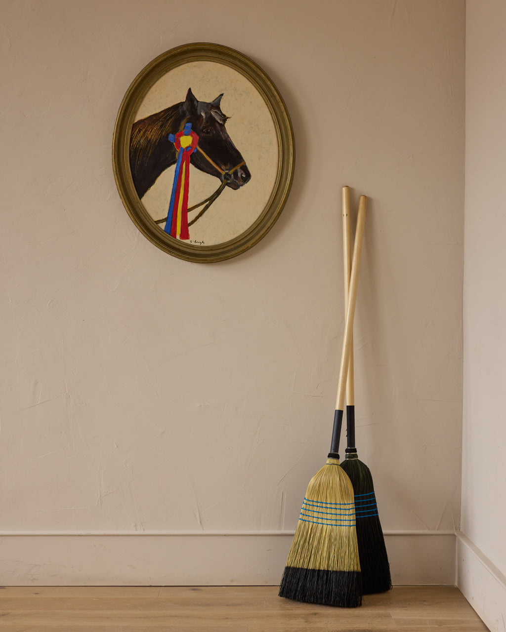 Lostine - Barn Broom