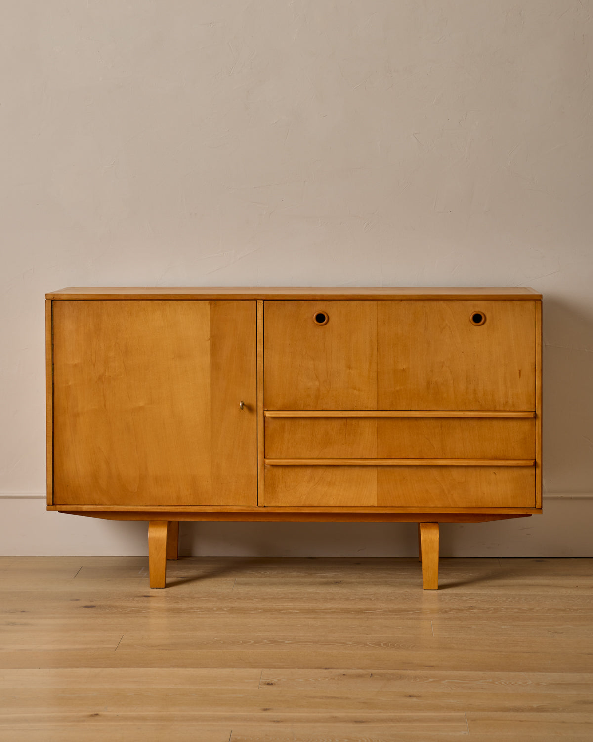 Lostine - Sideboard by Cor Alons