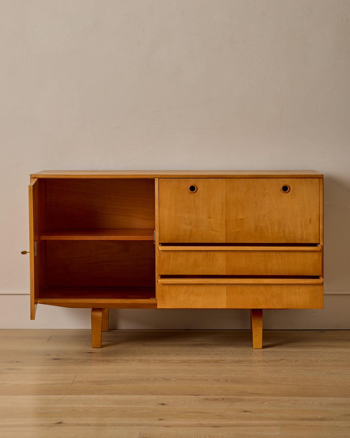 Lostine - Sideboard by Cor Alons