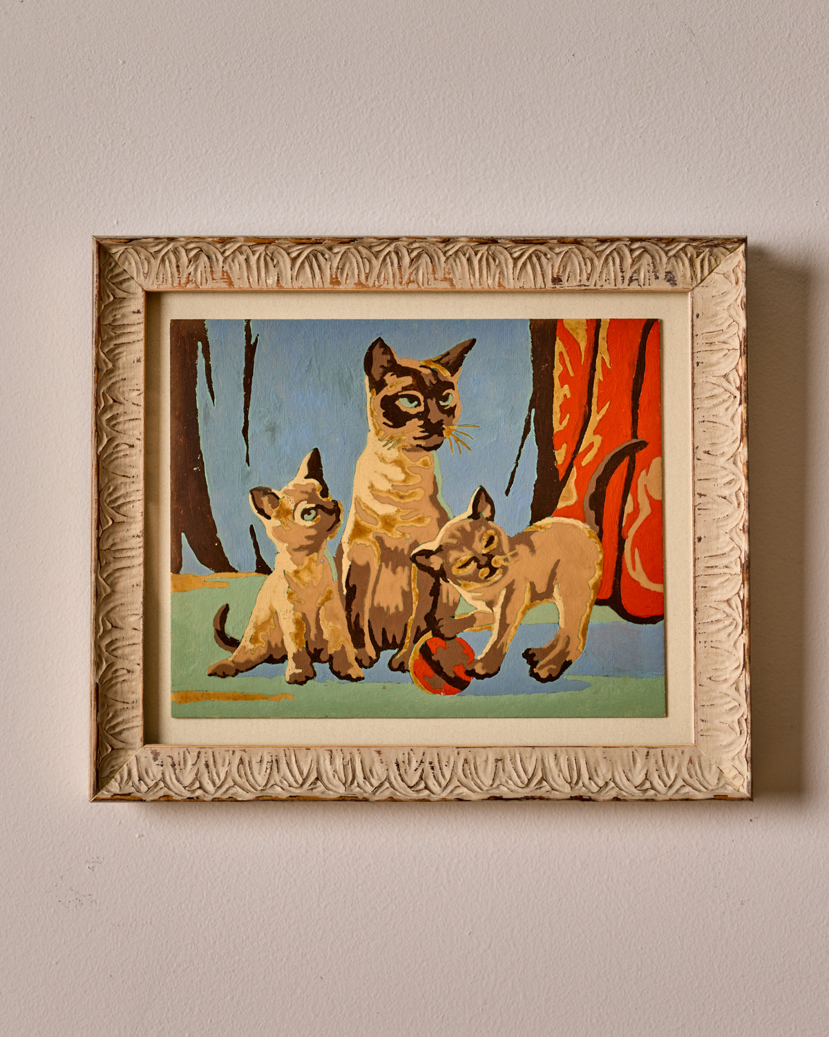 Lostine - Siamese Kittens with Ball