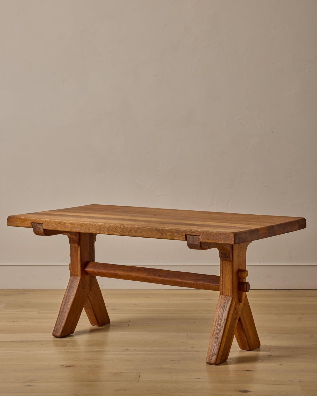 Lostine - Oak Dining Table by De Puydt