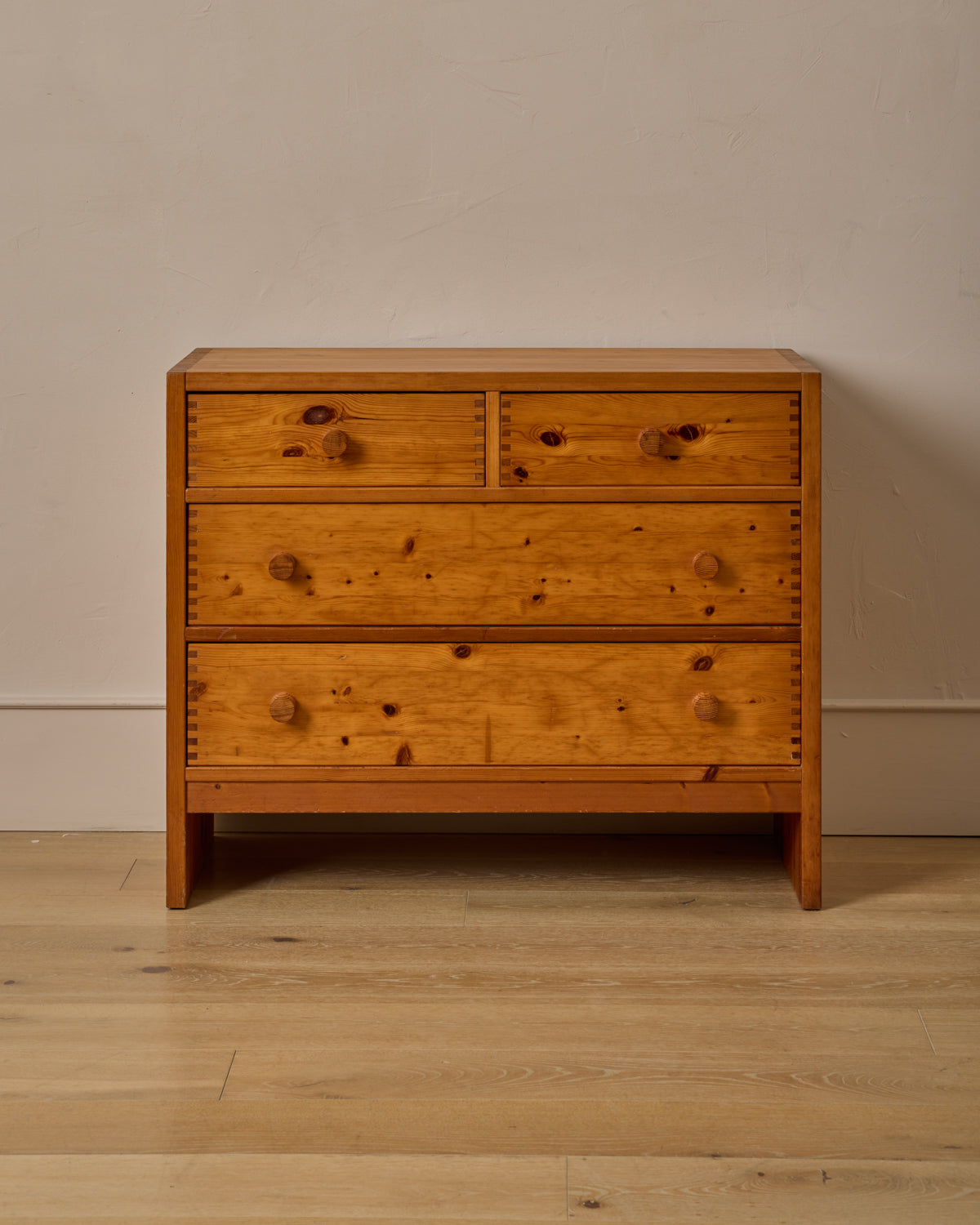 Lostine - Swedish Pine Chest of Drawers