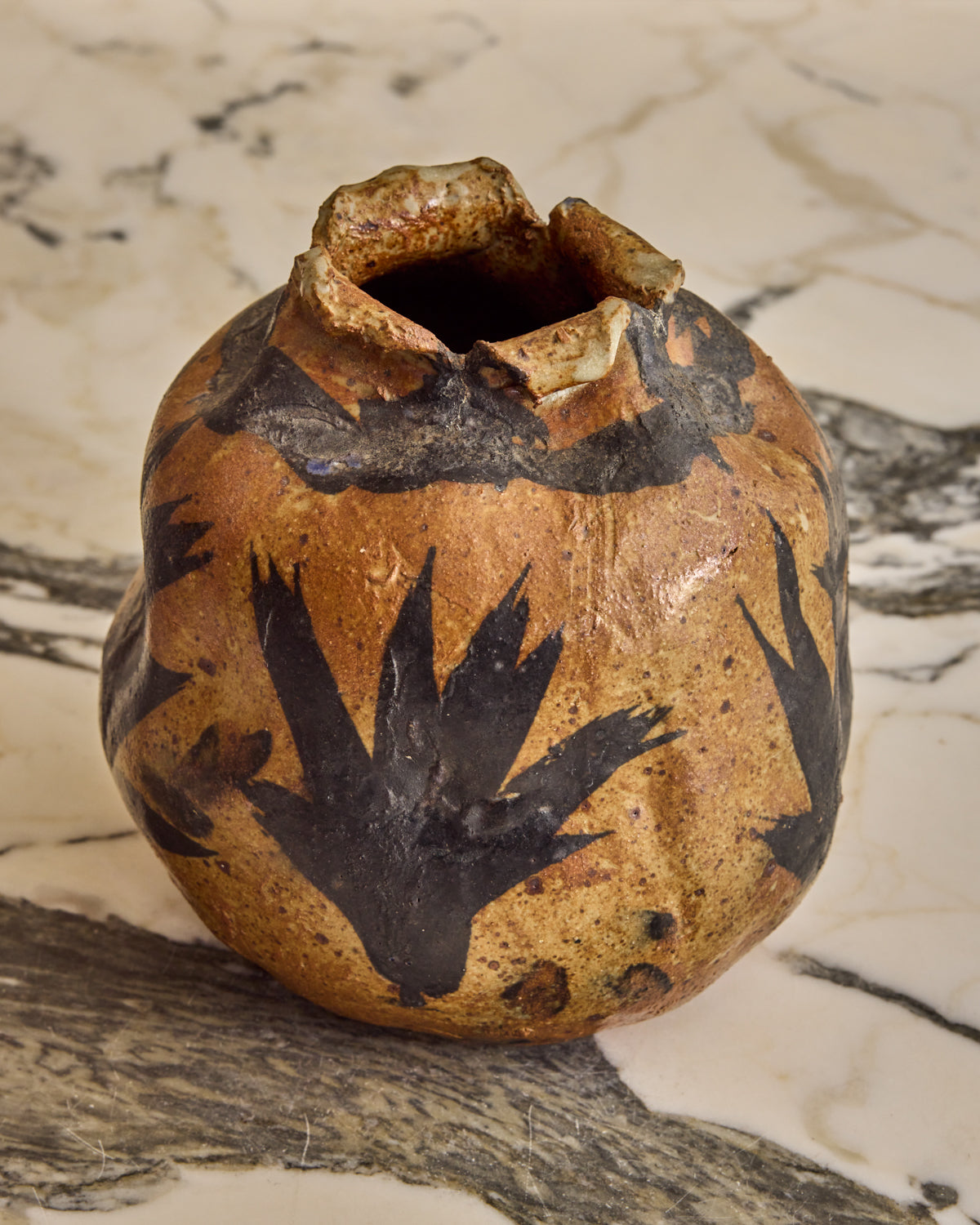 Lostine - Crow Rim Ceramic Vase