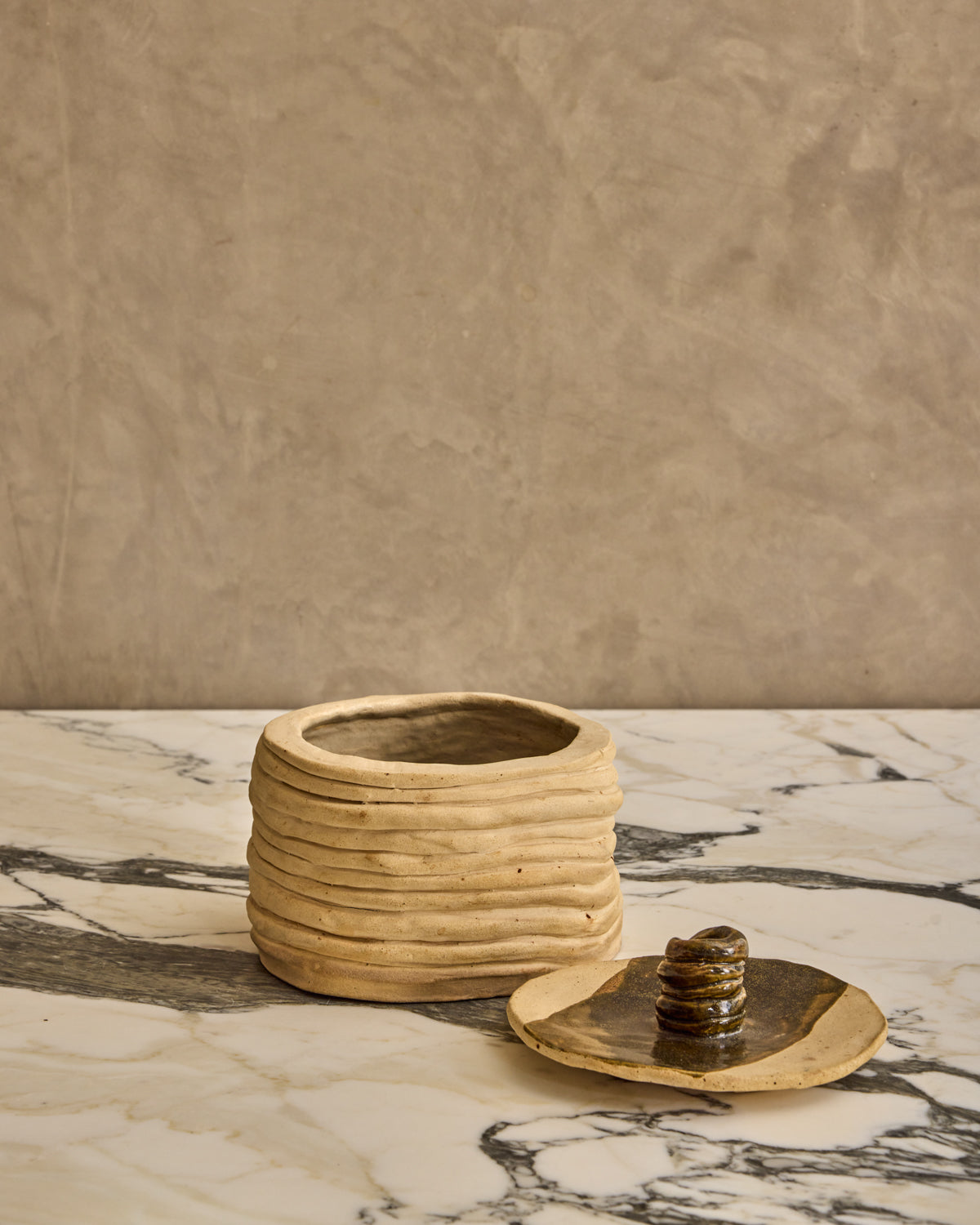 Lostine - Lidded Coil Pot