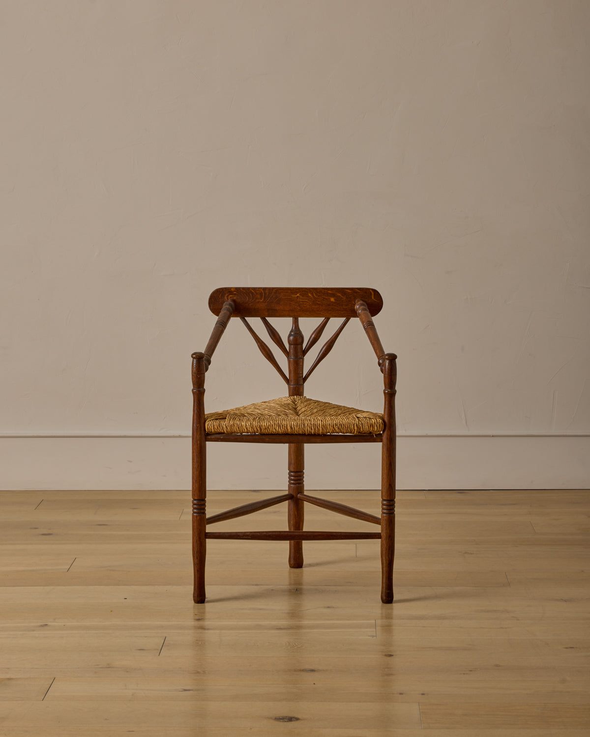 Lostine - Bobbin Triangular Armchair