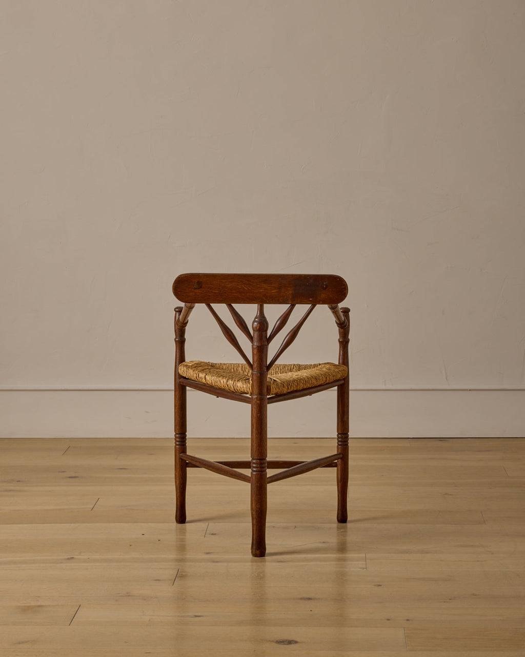 Lostine - Bobbin Triangular Armchair
